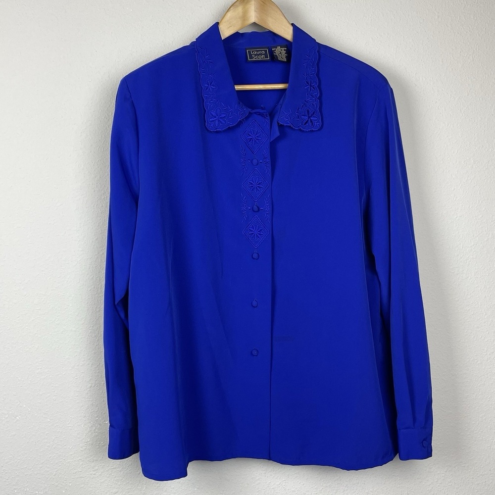 Laura Scott Blue Vintage Grandmacore Embroidered Button Top Size 18